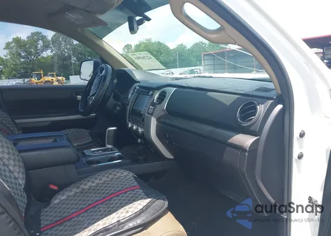 2015 Toyota Tundra Sr5 5.7L V8 z USA, uszkodzony, nr VIN 5TFRY5F1XFX175434